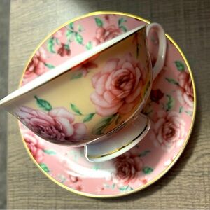 {SHEIN} floral teacup and saucer - pink and white mismatched set